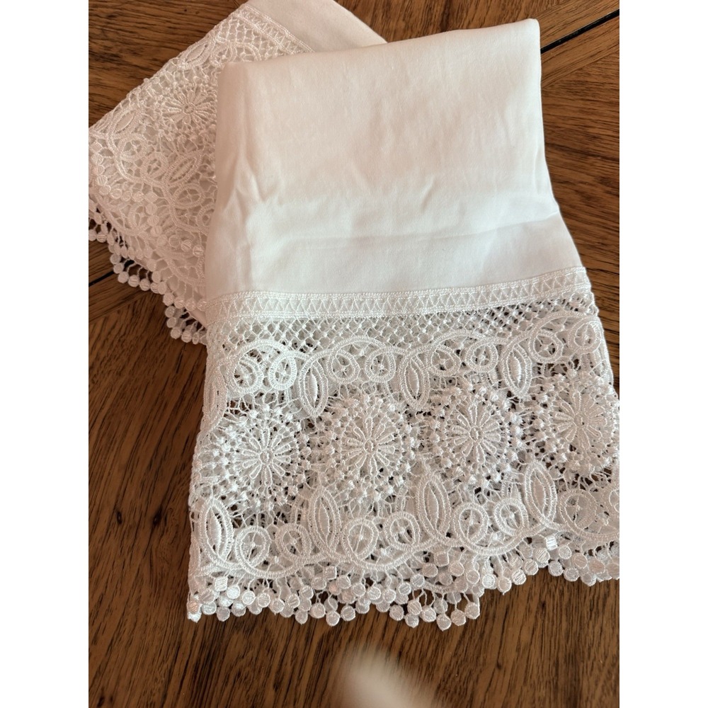 Set of 2 White Cotton Standard Pillowcases Wide Floral Lace Trim Cottage